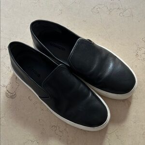 Vince women's Black Slip-On Shoes